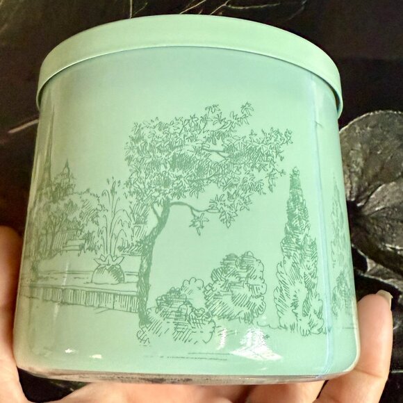 NEW SPRINGTIME IN PARIS 3-Wick 14.5 oz Candle Bath & Body Works - Picture 4 of 4